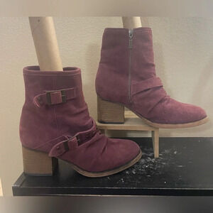 Bearpaw Amethyst Wine Suede Boots Stacked Heel Moto Stud Accents Boho Size 9